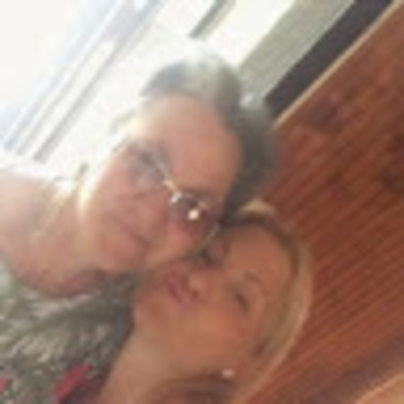 Meet your Posher, Helena - Picture 1 of 1